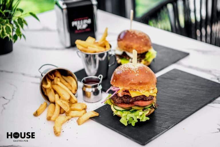 Burgeriai su bulvytėmis